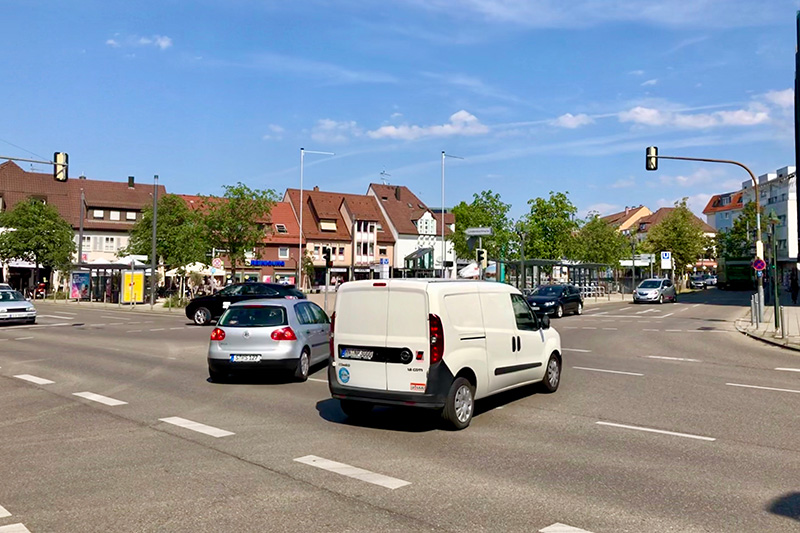 img_0006-kreisverkehr-loewenmarkt