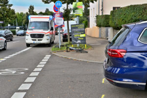 Unfall beim Abbiegen mit Radfahrer. Foto: Andreas Rometsch