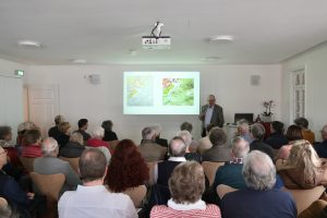 Vortrag "Räuberburg" zu Weilimdorf. Foto GOEDE
